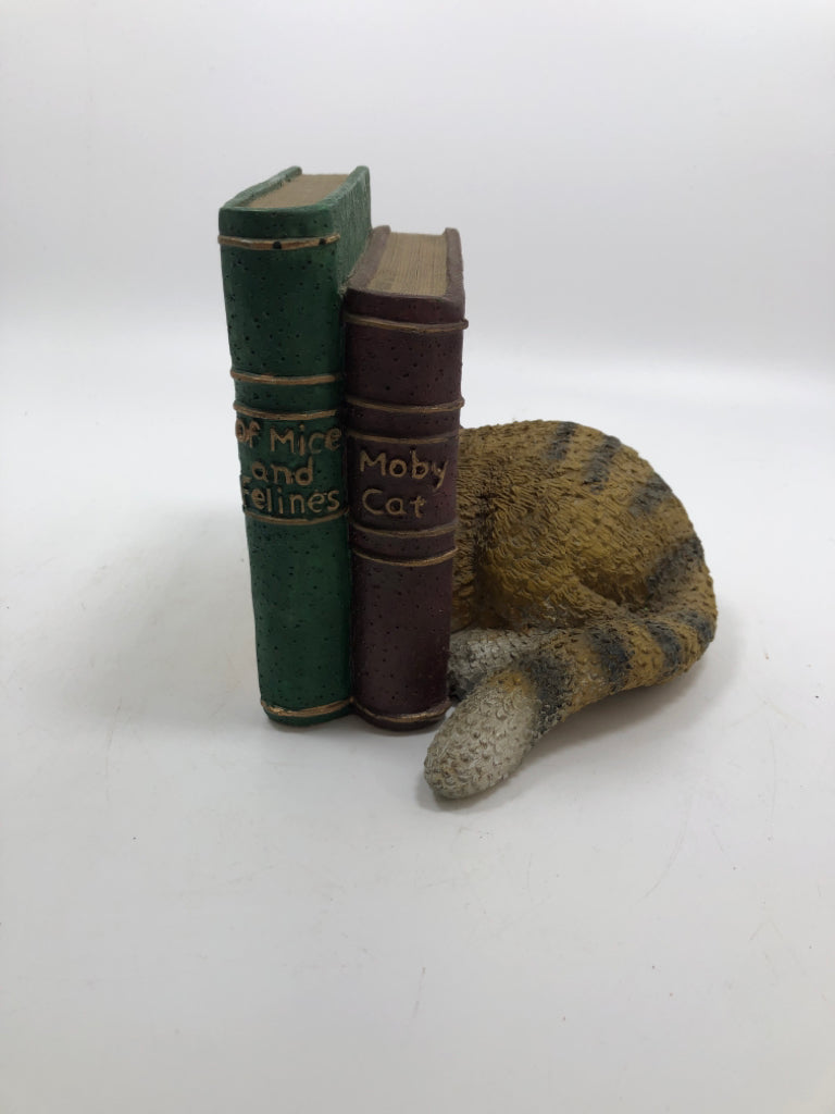 CAT TAIL BOOK END KEY HOLDER.