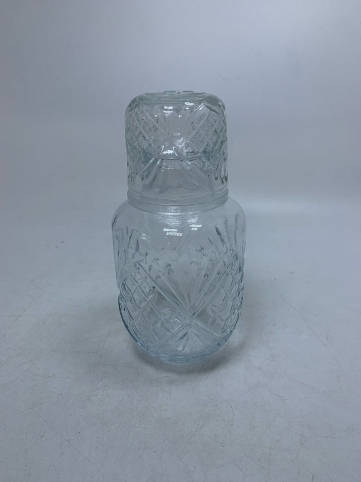 2 PC TEXTURE GLASS BEDSIDE PITCHER/CUP.