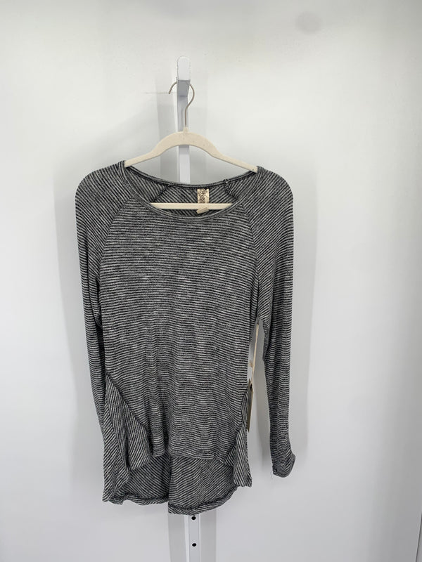 Size Medium Misses Long Sleeve Shirt