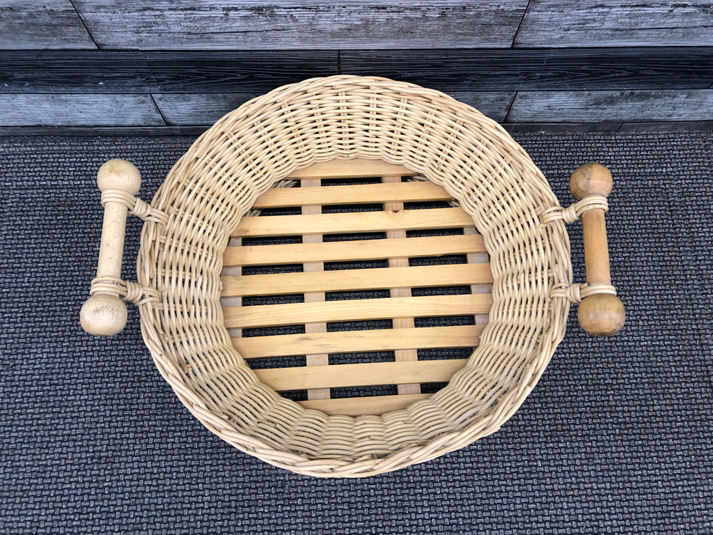 LIGHT WOVEN BASKET W 2 WOOD HANDLES.