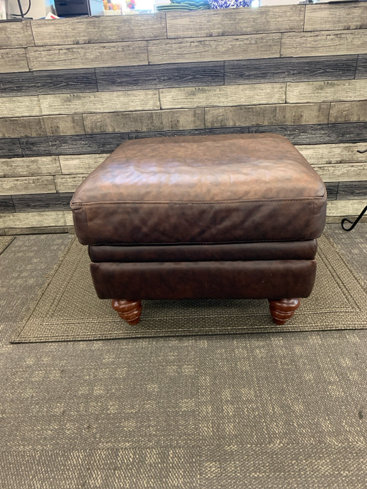 LARGE FAUX LEATHER BROWN SQUARE OTTOMAN.