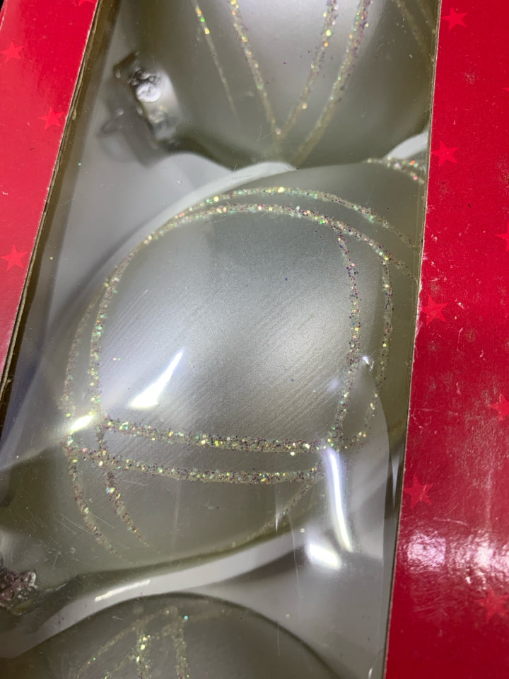 NIB 3 WHITE W/ GLITTER ORNAMENTS.