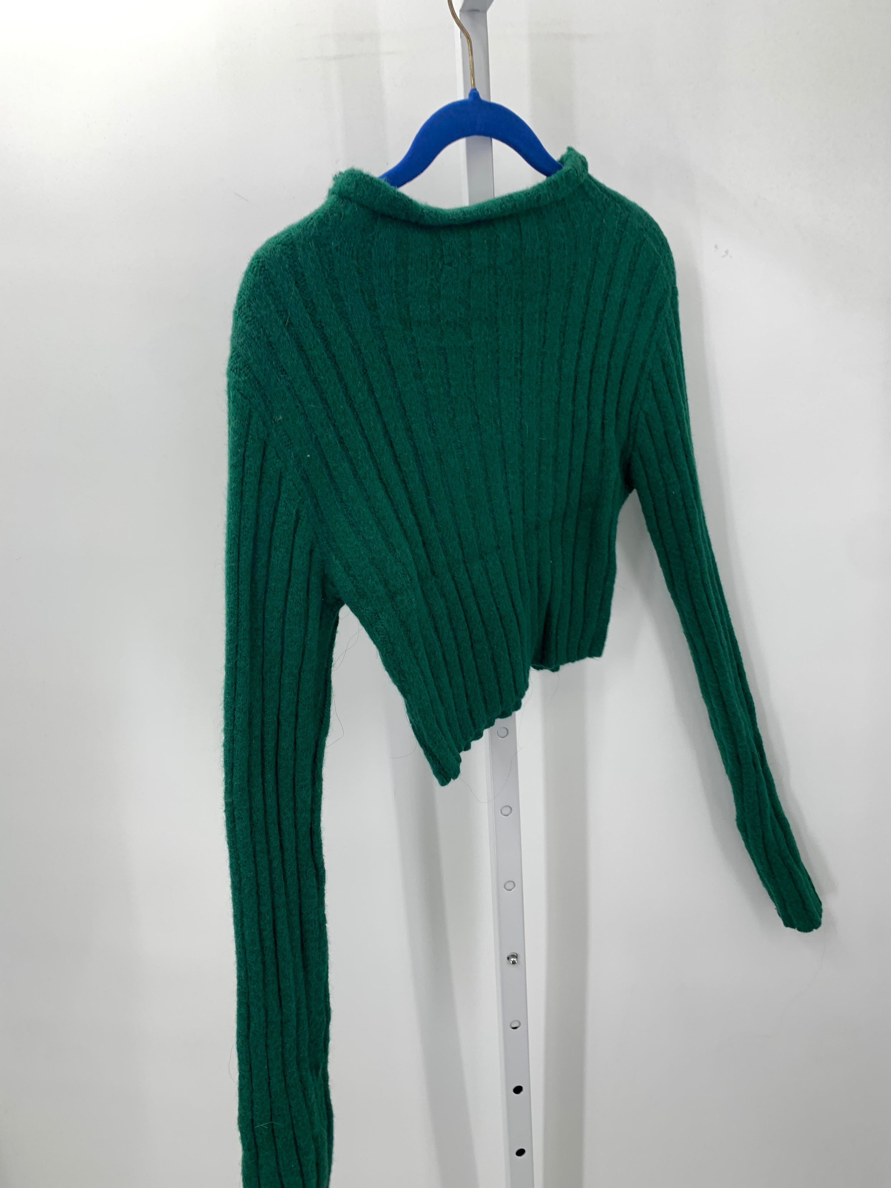 Size Medium Juniors Long Sleeve Sweater