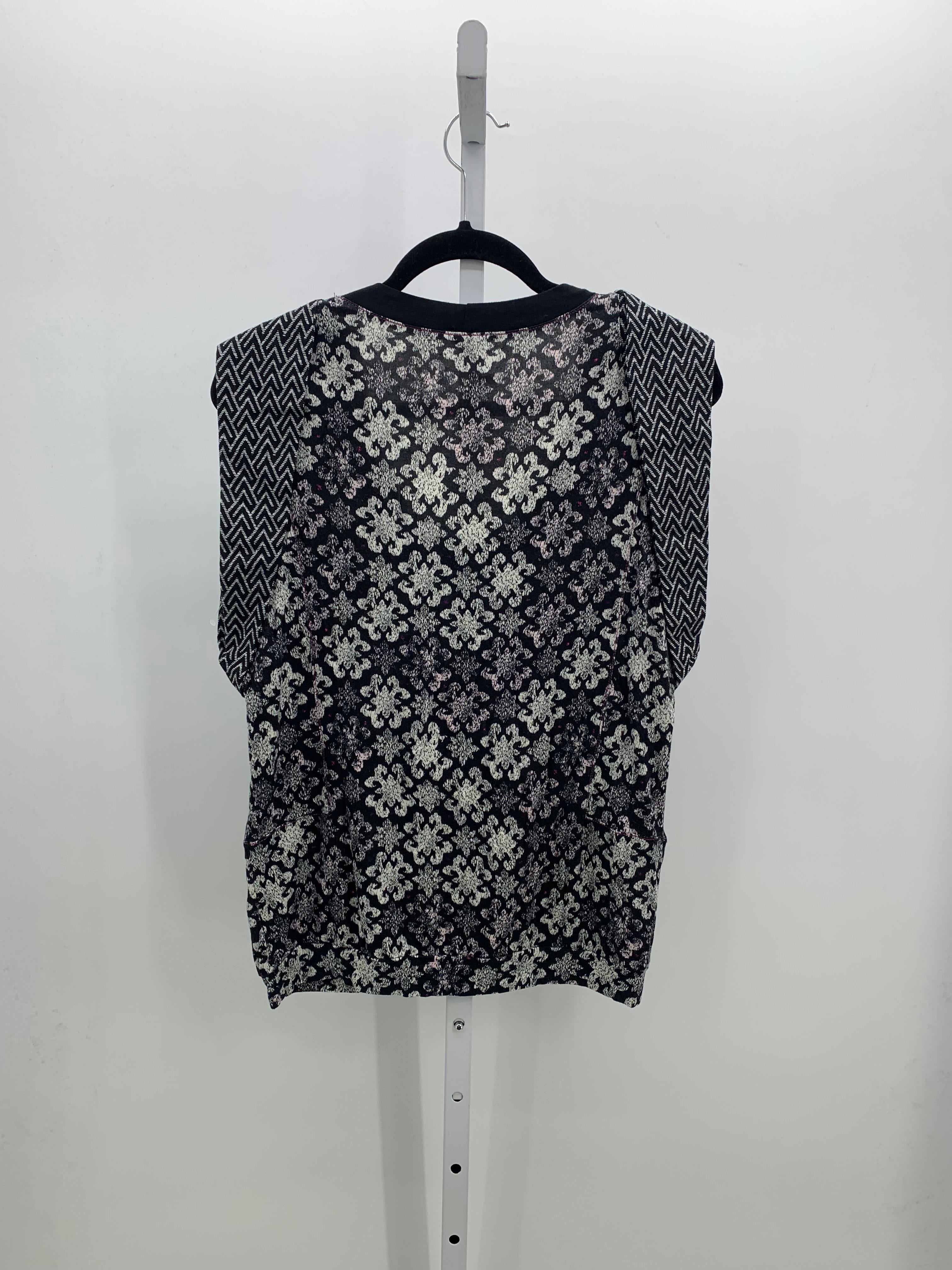 Size Medium Misses Sleeveless Shirt