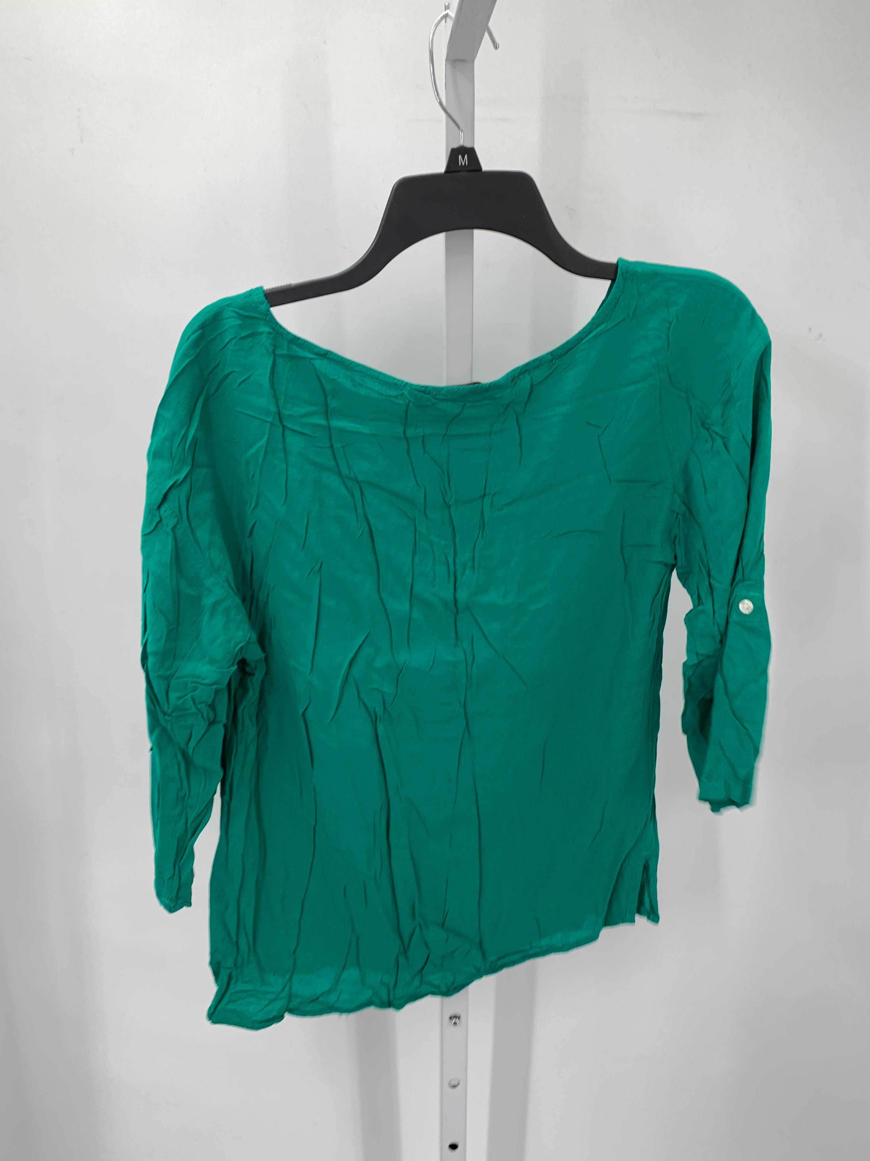 Old Navy Size Medium Misses 3/4 Sleeve Shirt