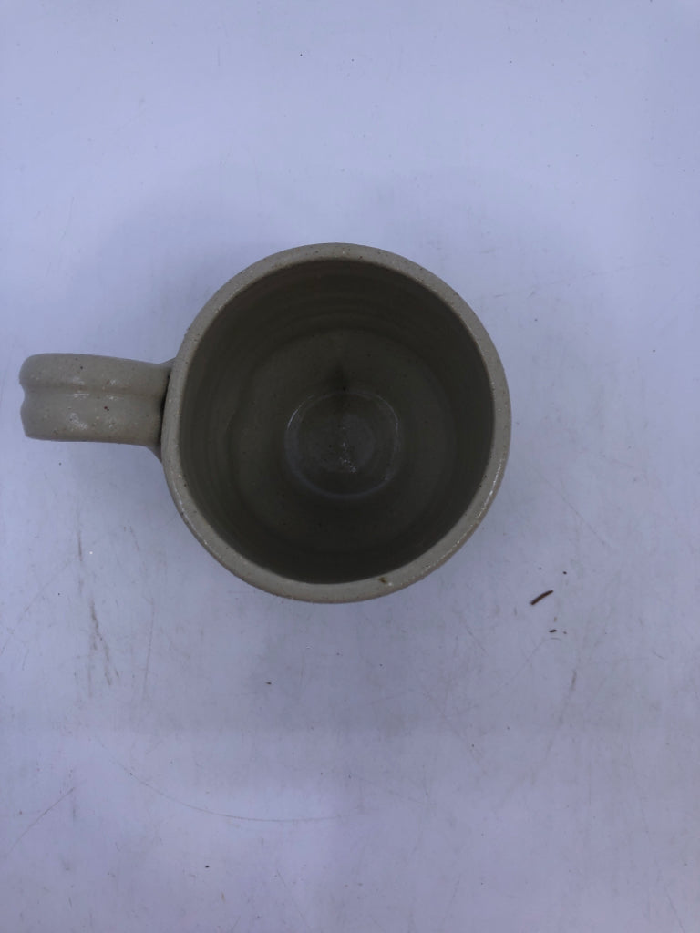 POTTERY MUG W BLUE FLOWER.