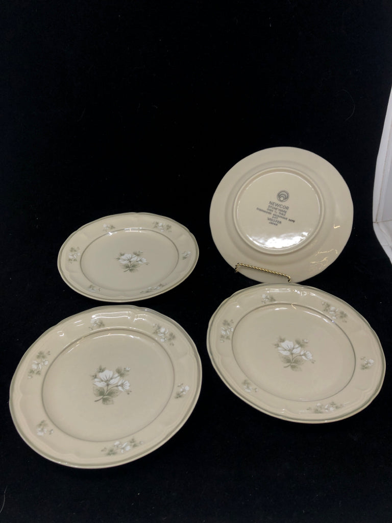 4 GREY W/ WHITE FLORAL LUNCH PLATES.