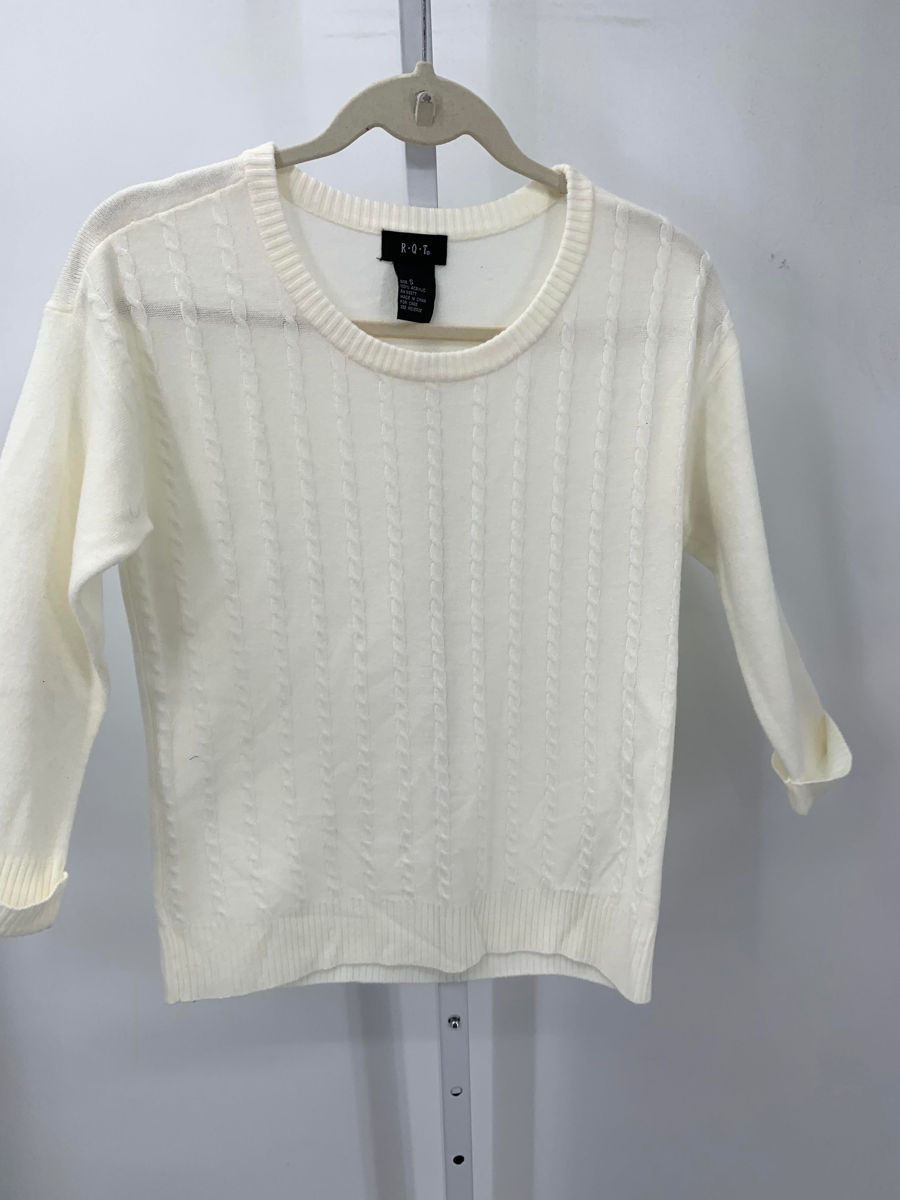 Size Small Misses 3/4 Sleeve Sweater