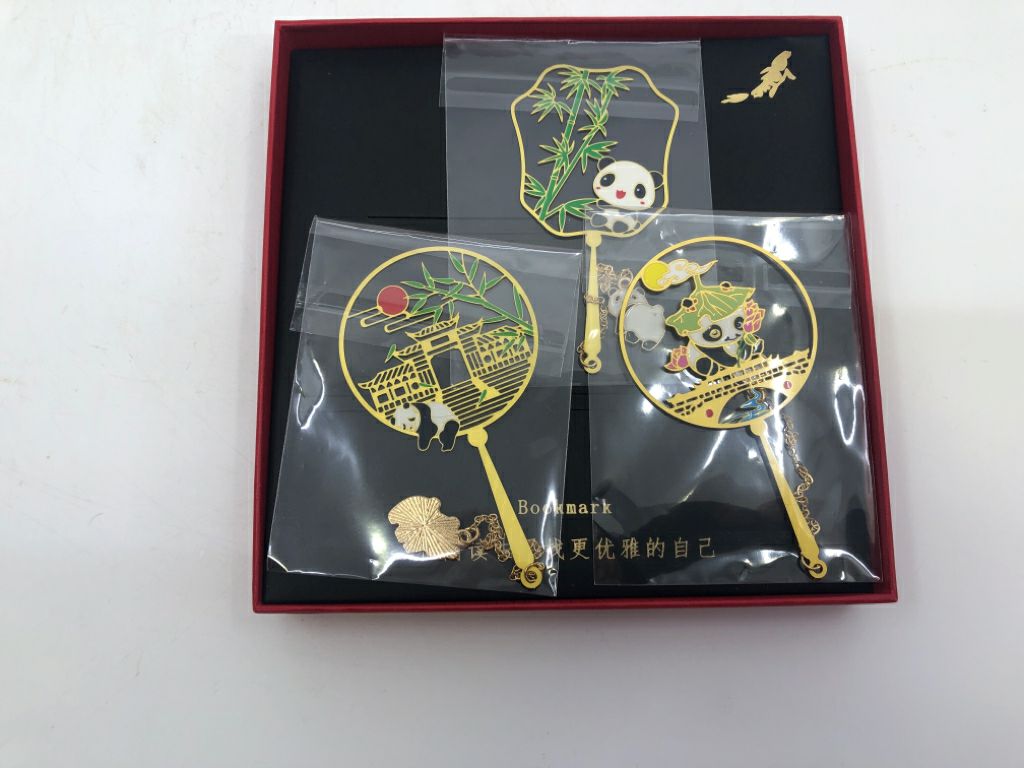 NIB 3 GOLD METAL ASSORTED PANDA BOOK MARKS.