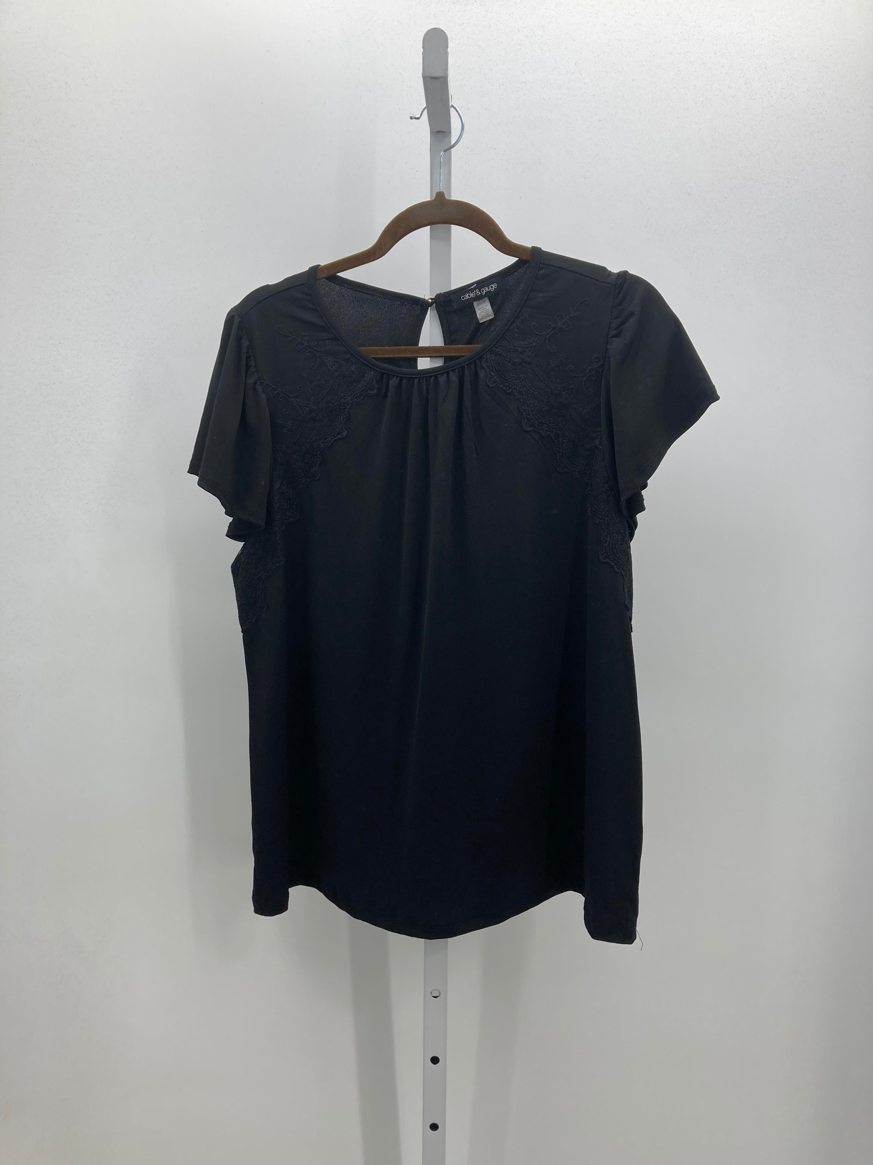 Cable & Gauge Size Large Misses Short Sleeve Shirt
