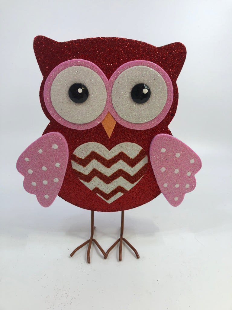 GLITTER VALENTINE DECORATIVE OWL.