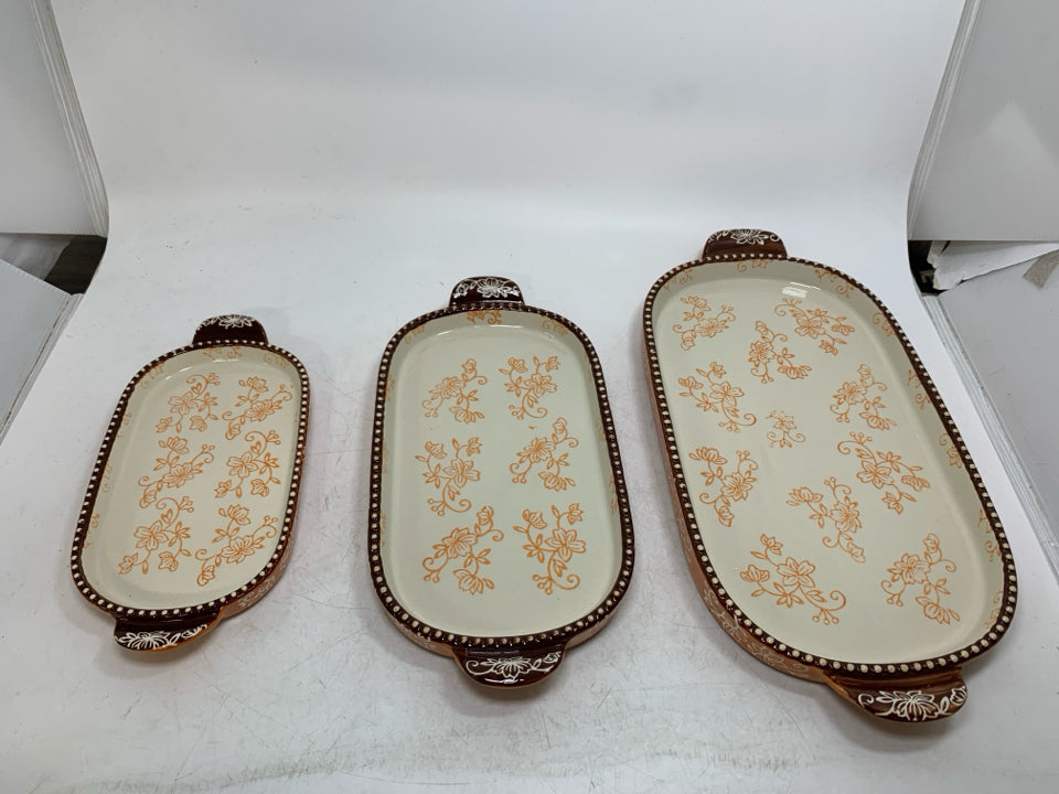 FLORAL LACE 3 NESTING OVAL TRAYS W/ HANDLES.