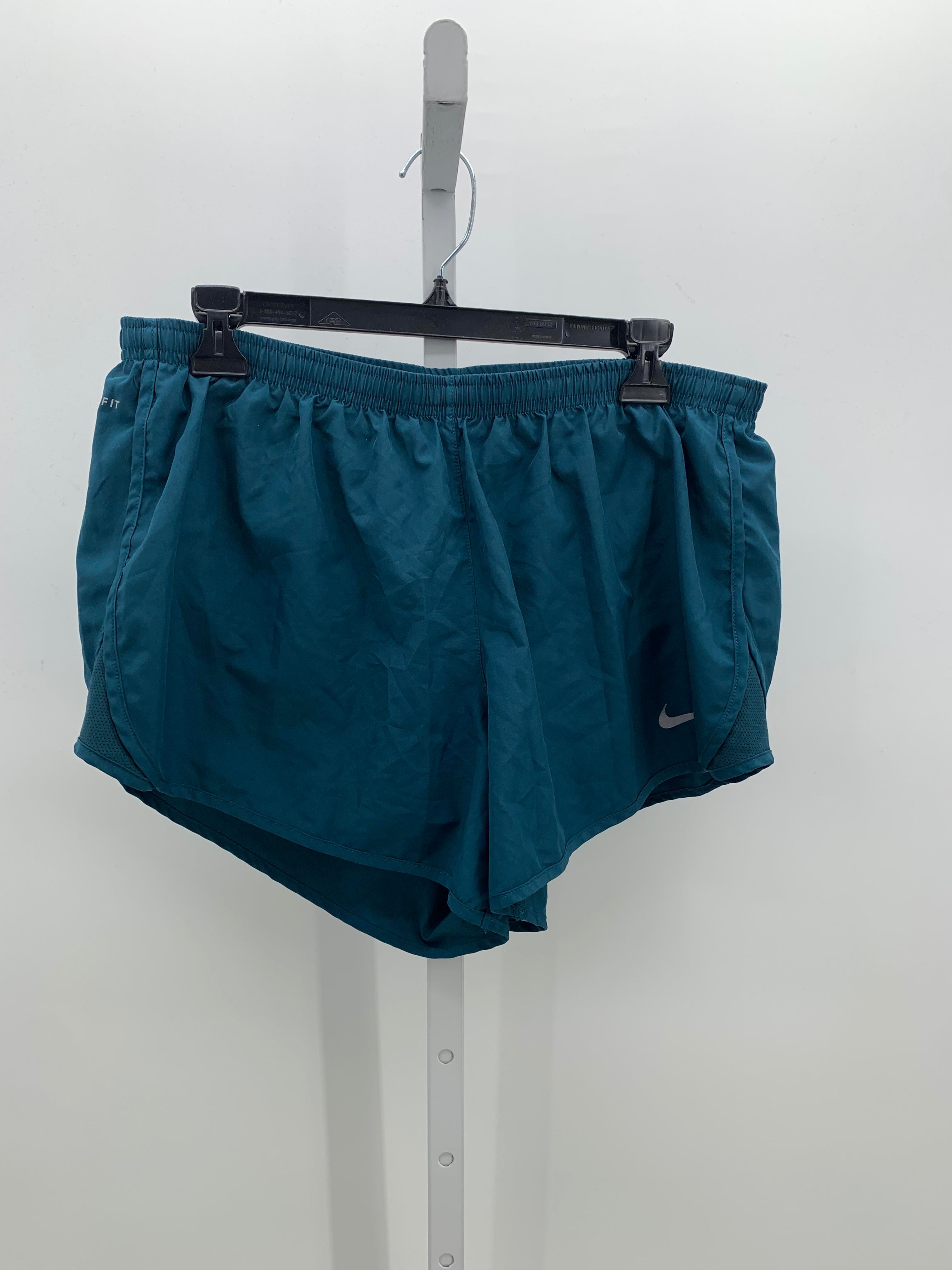 Nike Size Extra Large Misses Shorts
