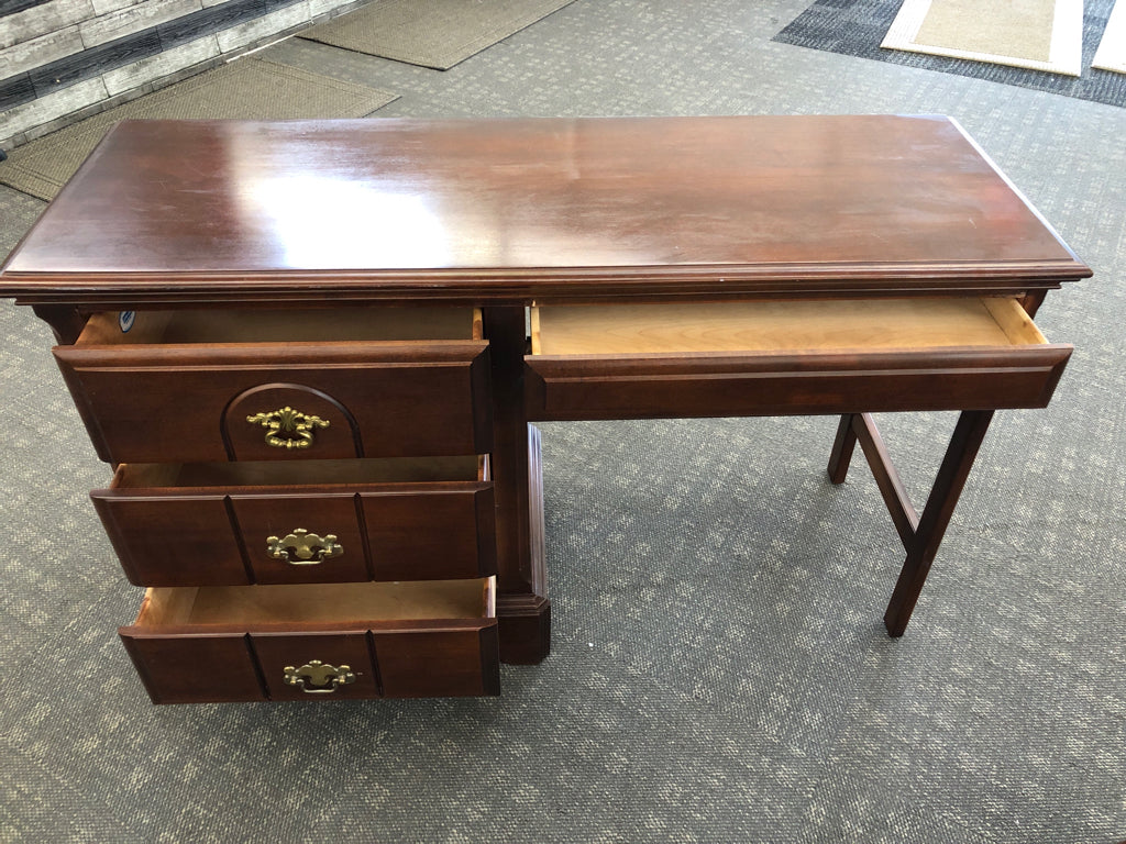 2PC MAHOGANY DESK W/3 DRAWERS ON SIDE & CHAIR.