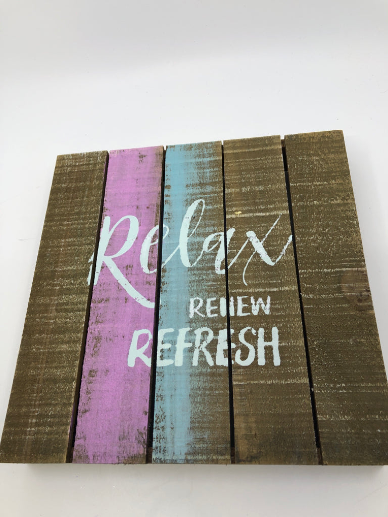 RELAX WOOD WALL HANGING.