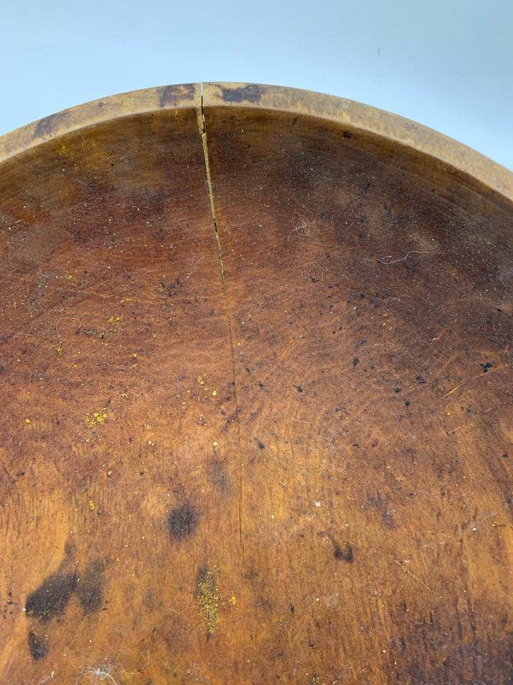 RUSTIC DARK WOOD CARVED BOWL.