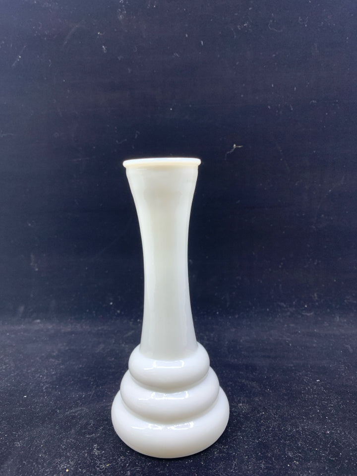 MILK GLASS BOTTOM RIBBED SINGLE FLOWER VASE.