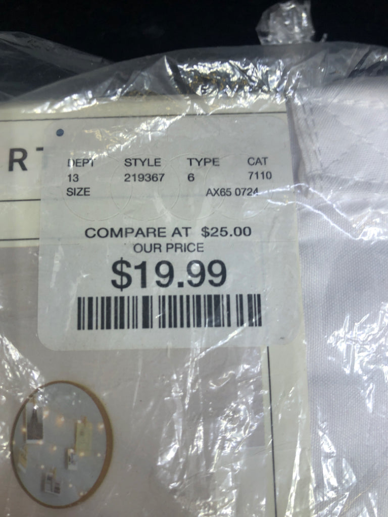 NIP BED SKIRT.