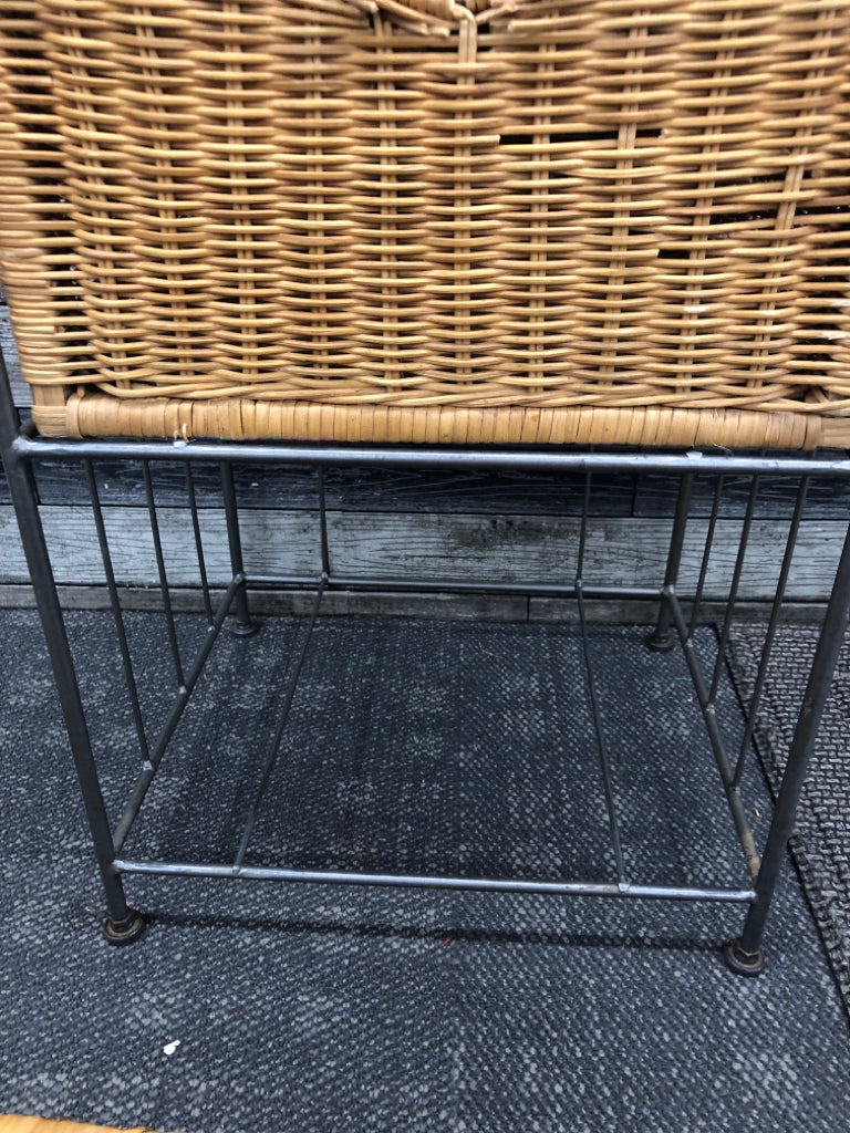 3 DRAWER WICKER STORAGE METAL FRAME.