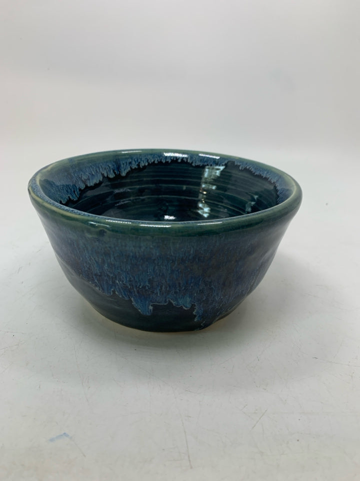 HEAVY BOTTOM DARL BLUE DRIP POTTERY BOWL.
