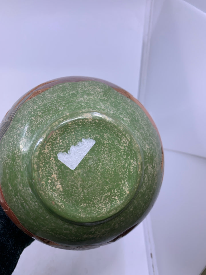 GREEN/BLUE LEAVES W/ CARVED FISH CIRCLE VASE.