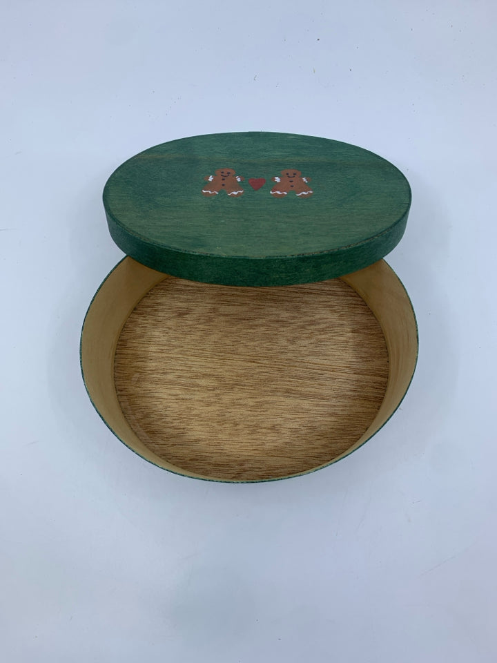 OVAL WOOD PAINTED GREEN GINGERBREAD STORAGE BOX.