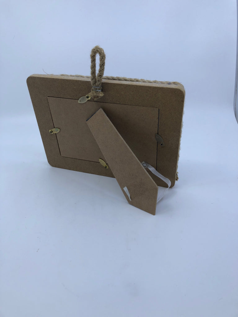 BURLAP PHOTO FRAME W STAR FISH.