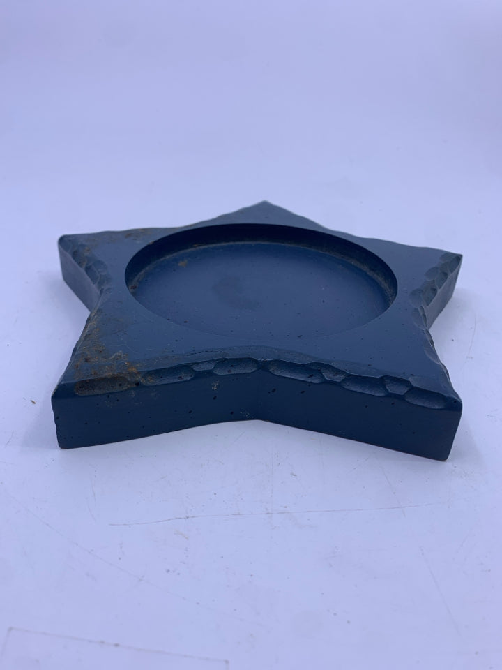 BLUE STAR CANDLE PLATE.