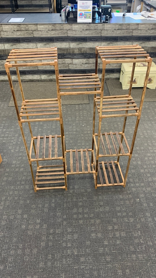 LT WOOD MULTI TIER PLANT STAND.