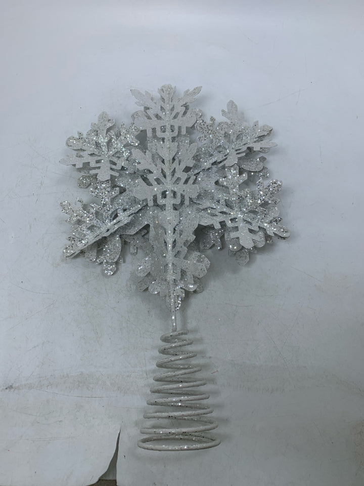 WHITE SPARKLE METAL SNOWFLAKE TREE TOPPER.
