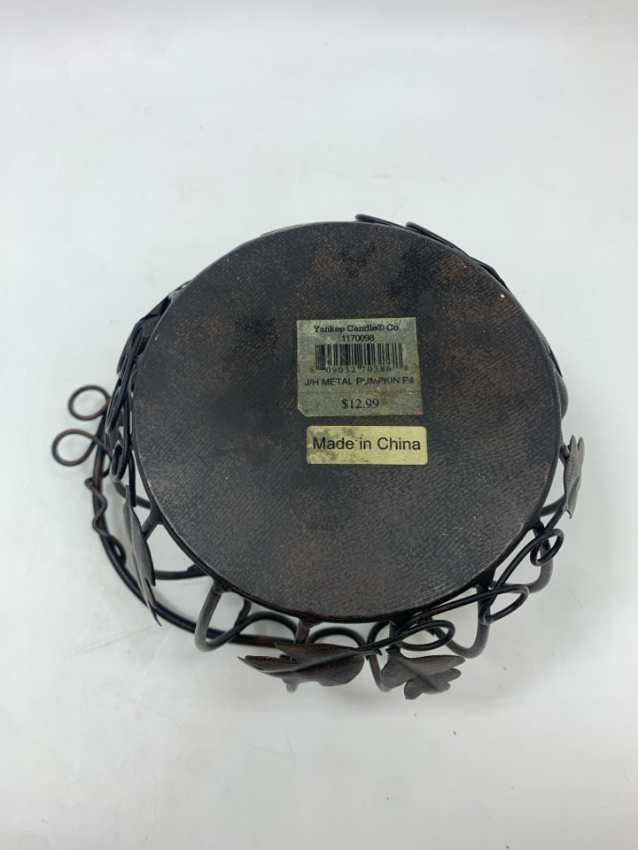 BROWN METAL PUMPKIN CANDLE HOLDER W/HANDLE.