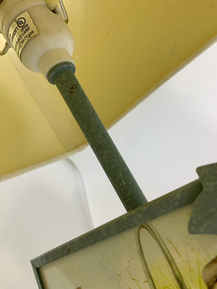 GREEN LEAF METAL GARDEN LAMP W/CANVAS SHADE.