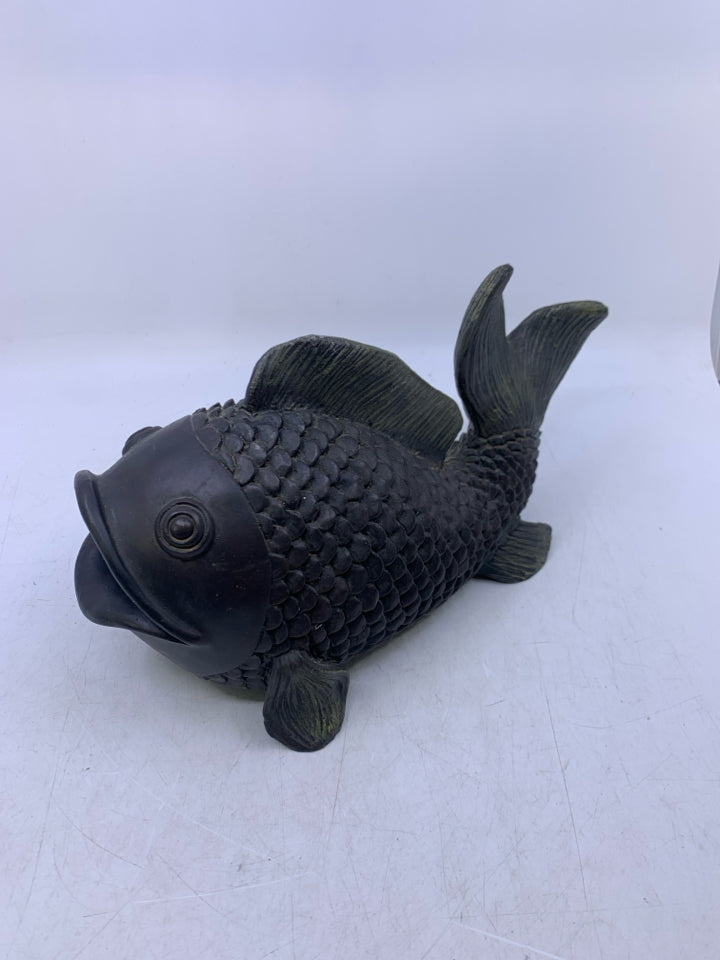 RESIN FISH LAYING DOWN.