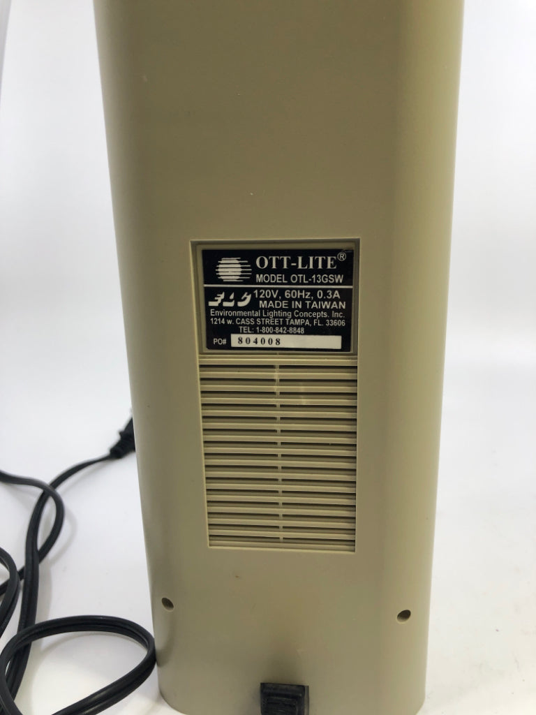 OTT-LITE FOLDABLE CRAFT LAMP.