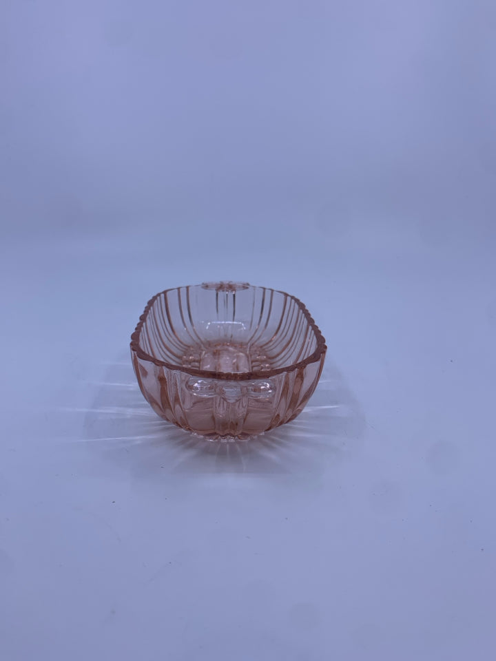 VTG PINK GLASS CONDIMENT BOWL.