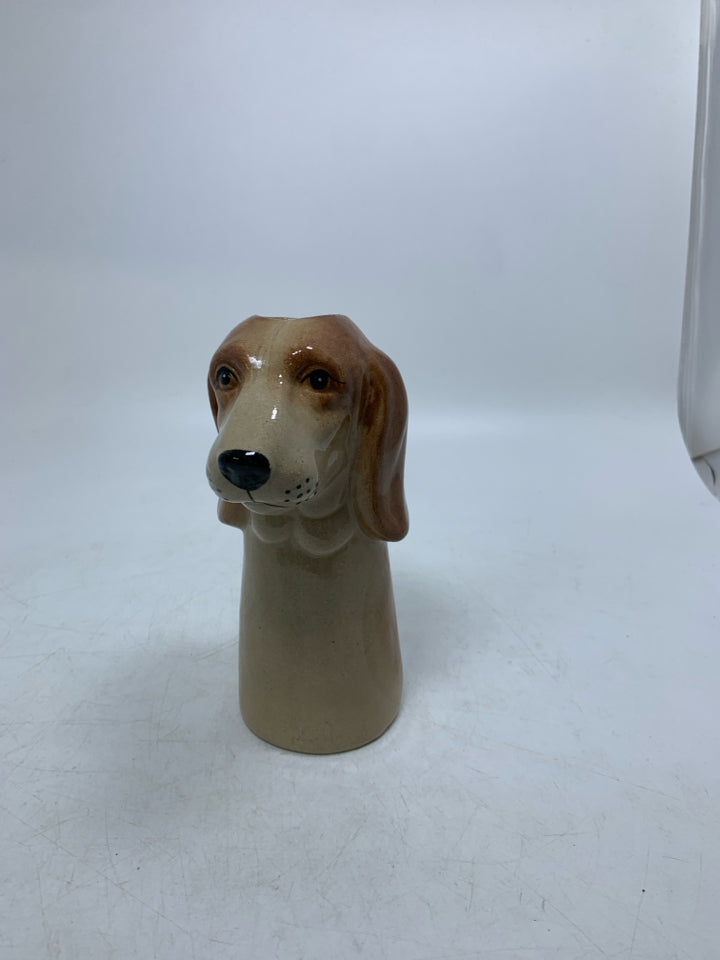 BASSET HOUND VASE.