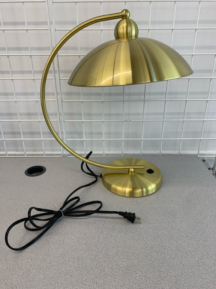 BRASS DOME STYLE DESK LAMP.