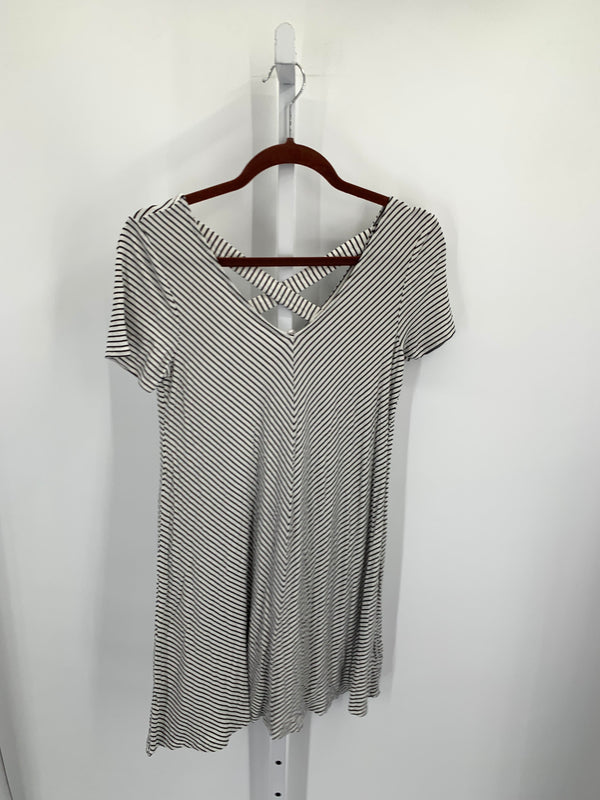 Cable & Gauge Size Small Misses Short Sleeve Dress