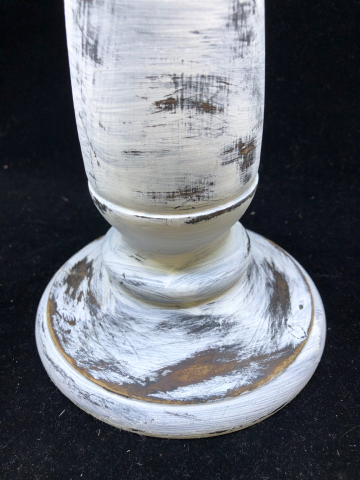 DISTRESSED WHITE WOOD PILLAR CANDLE HOLDER.