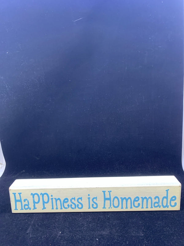 "HAPPINESS IS HOMEMADE" BLUE/WHITE WOOD BLOCK SIGN.
