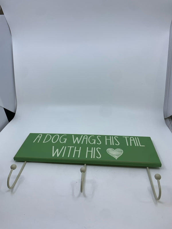 "A DOG WAGS" GREEN KEY HOLDER WALL HANGING.