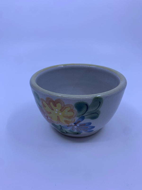 CREAM BOWL WITH PAINTED FLORAL.