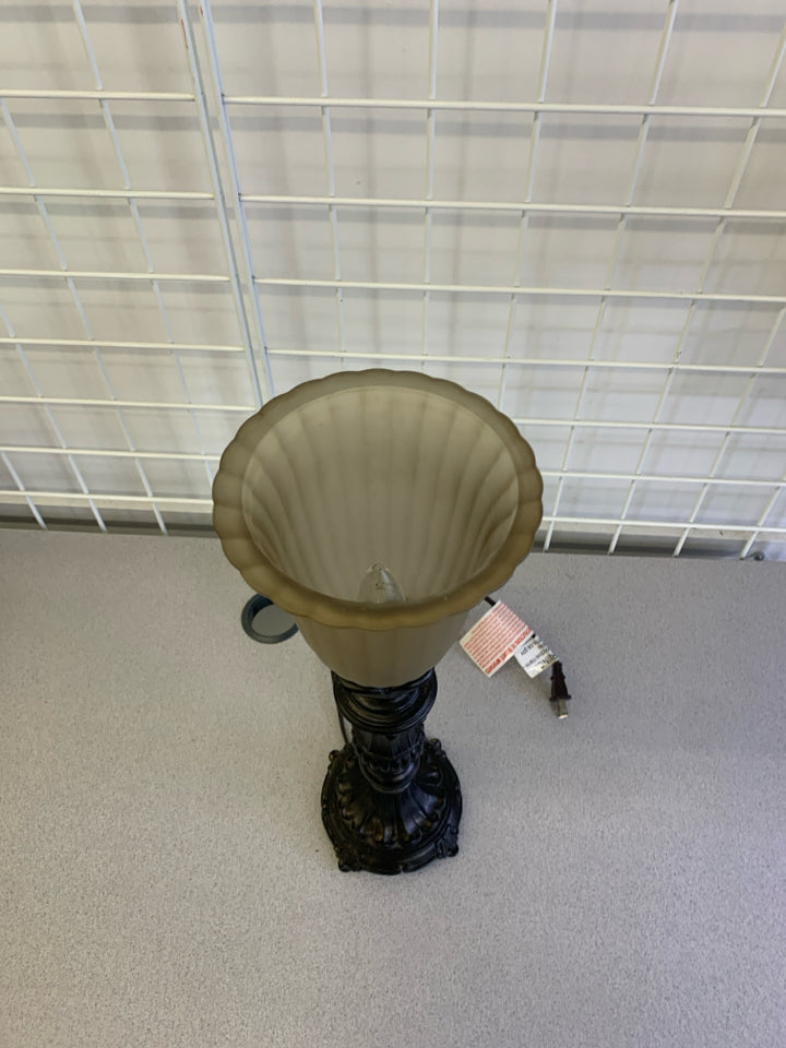 SCROLL BASE LAMP W/ UPRIGHT GLASS SHADE.
