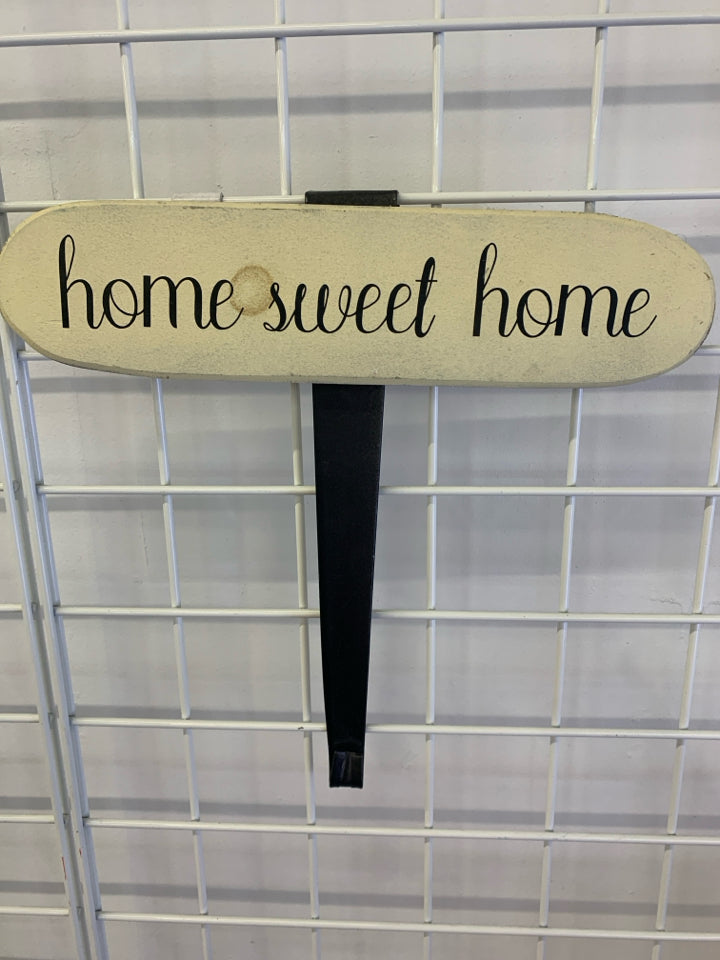 "HOME SWEET HOME" OVER THE DOOR WREATH HOOK.