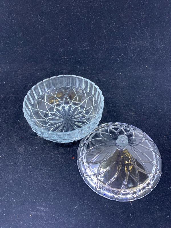 SMALL RIBBED GLASS CANDY DISH W/ LID.