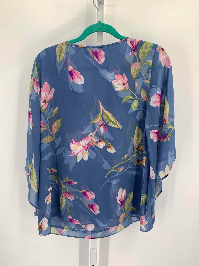 Size Small Misses 3/4 Sleeve Shirt