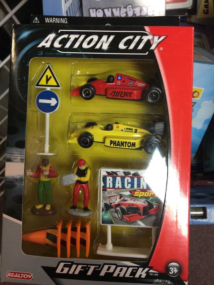 Action City 10pc Racing Gift Pack