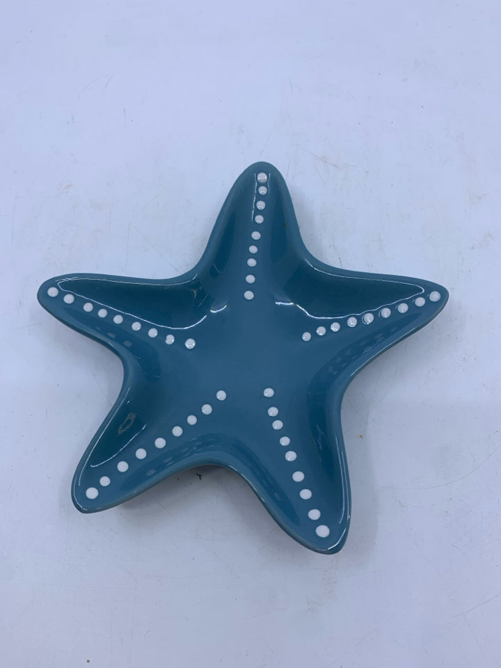THIRTY ONE TEAL AND WHITE STAR TRINKET DISH.