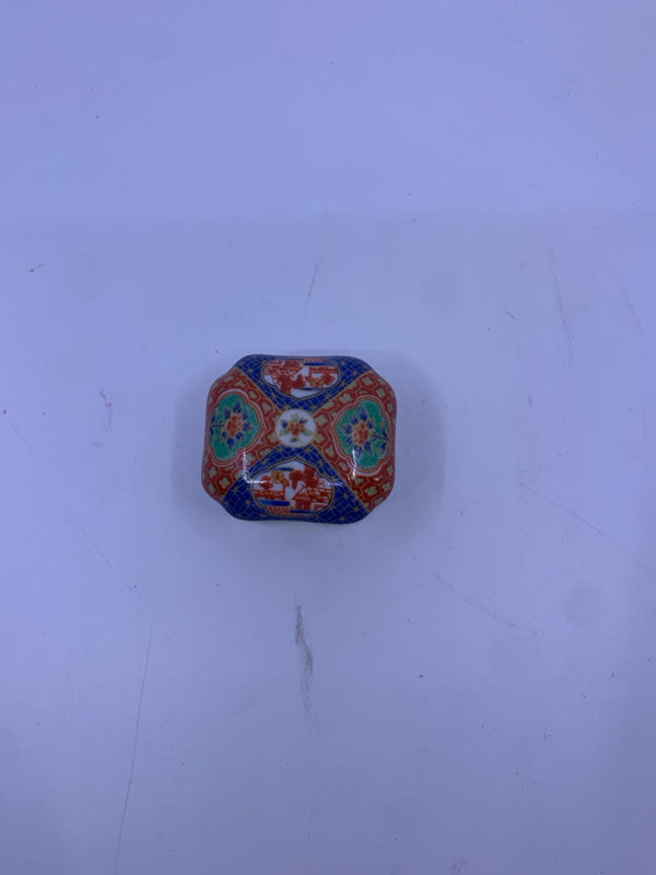 SMALL ASIAN STYLE TRINKET BOX W/ RED/BLUE DESIGNS.
