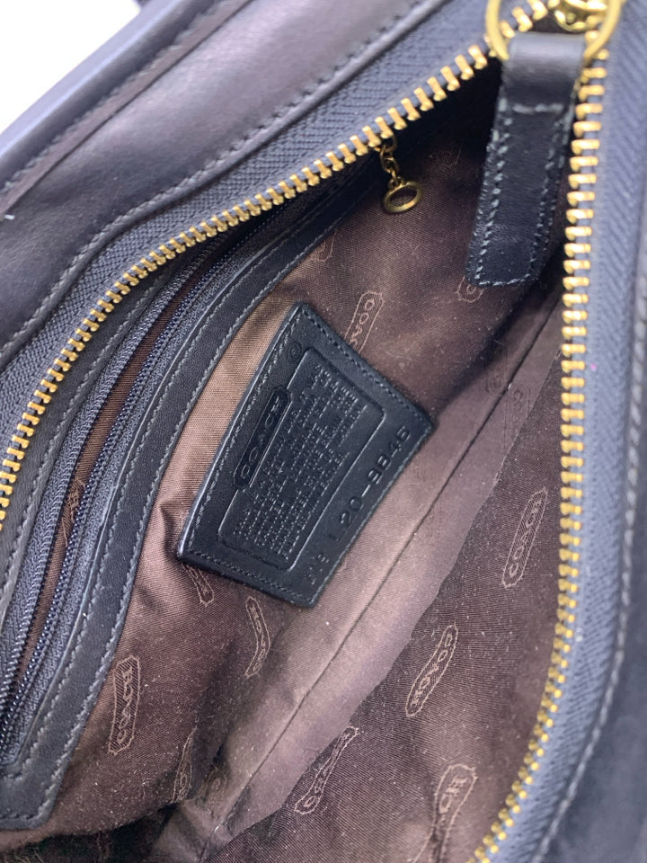 Vintage Leather Mini Market Tote L20-9846 with sleeper bag